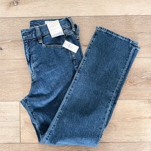 GAP Straight Leg Jeans in Dark Blue Wash